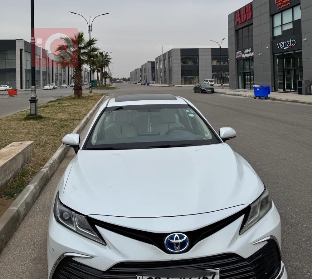 تۆیۆتا کامری